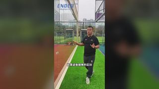 Панорамная и суперпанорамная структура фабрики кортов для игры в падель, сравнение освещения и качества покрытия